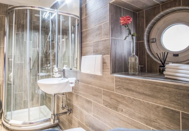 Appartamento a Sorrento - AMORE RENTALS - Appartamento Caruso in Piazza Tasso con Aria Condizionata, WI-FI Appartamento a Sorrento - AMORE RENTALS - Appartamento Caruso in Piazza Tasso con Aria Condizionata, WI-FI