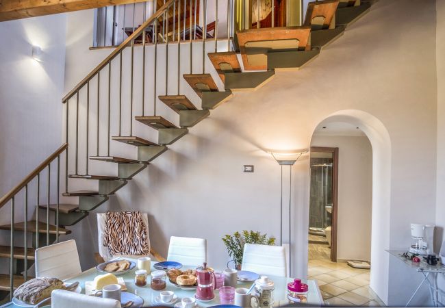 Appartamento a Sorrento - AMORE RENTALS - Appartamento Caruso in Piazza Tasso con Aria Condizionata, WI-FI Appartamento a Sorrento - AMORE RENTALS - Appartamento Caruso in Piazza Tasso con Aria Condizionata, WI-FI