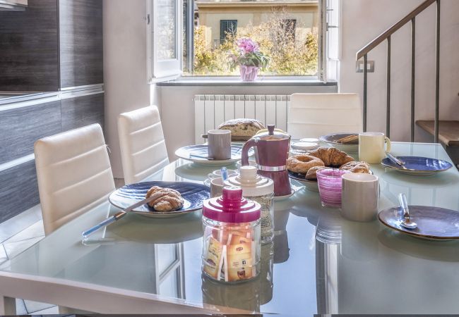 Appartamento a Sorrento - AMORE RENTALS - Appartamento Caruso in Piazza Tasso con Aria Condizionata, WI-FI Appartamento a Sorrento - AMORE RENTALS - Appartamento Caruso in Piazza Tasso con Aria Condizionata, WI-FI