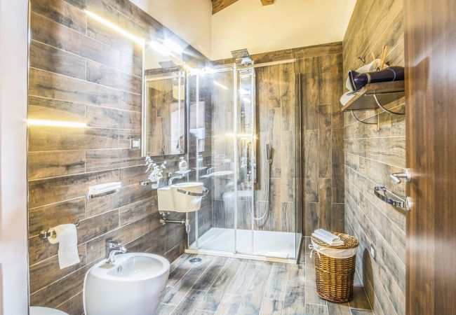 Appartamento a Sorrento - AMORE RENTALS - Appartamento Caruso in Piazza Tasso con Aria Condizionata, WI-FI Appartamento a Sorrento - AMORE RENTALS - Appartamento Caruso in Piazza Tasso con Aria Condizionata, WI-FI