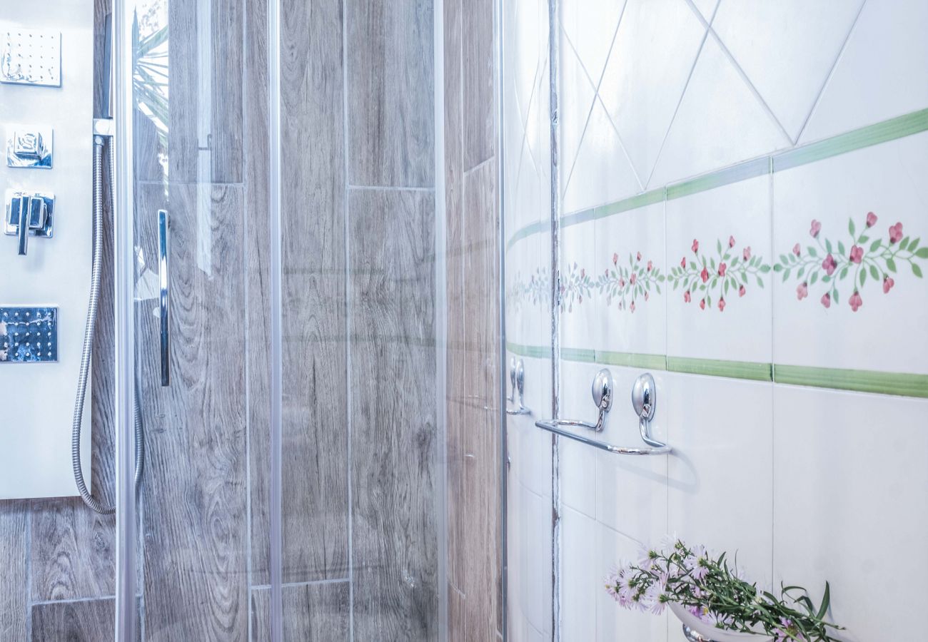 Appartamento a Sorrento - AMORE RENTALS - Maison Palazzo Correale con Aria Condizionata
