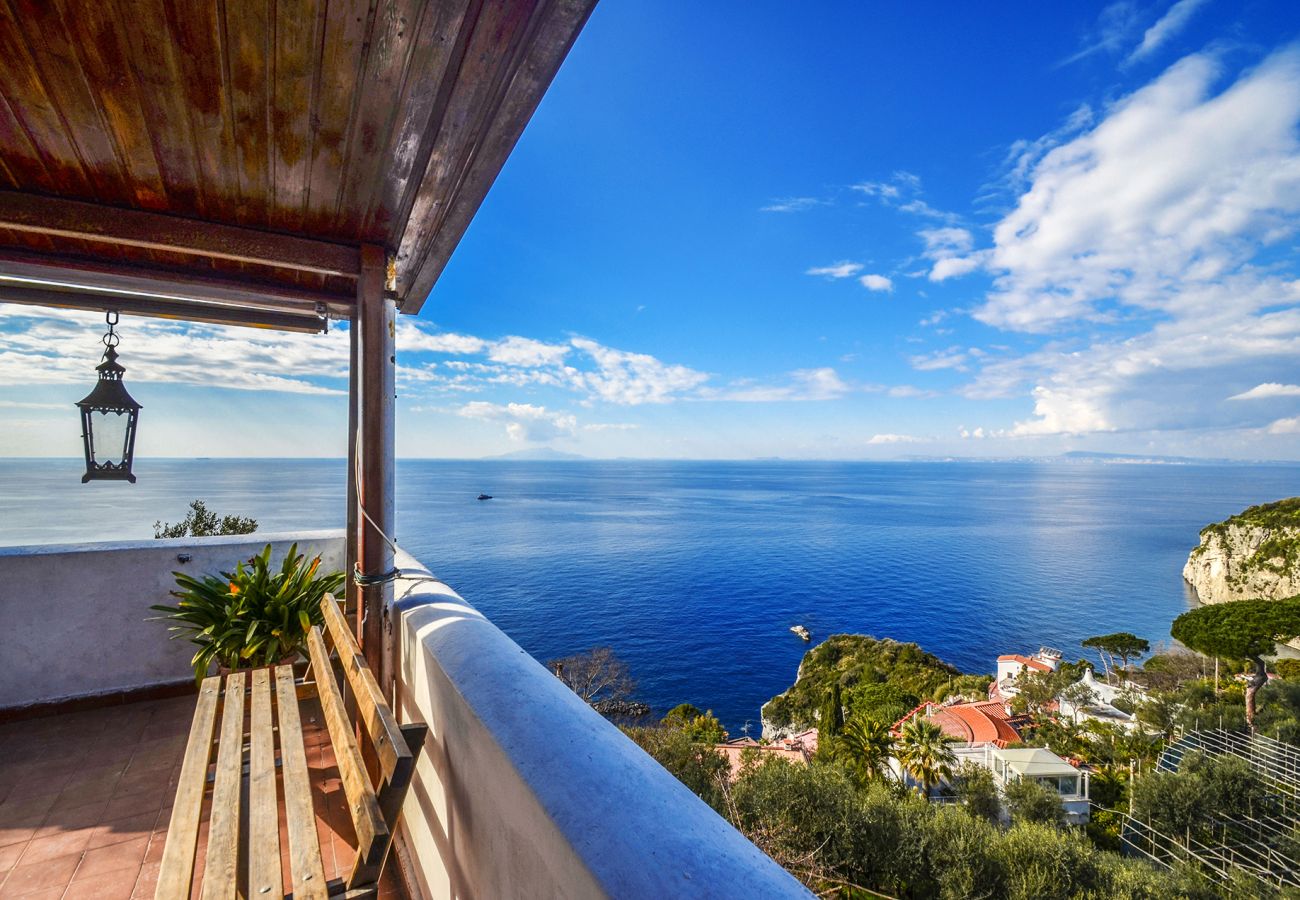 Casa a Massa Lubrense - Casa Marisa con Vista Mare, Terrazza e Parcheggio