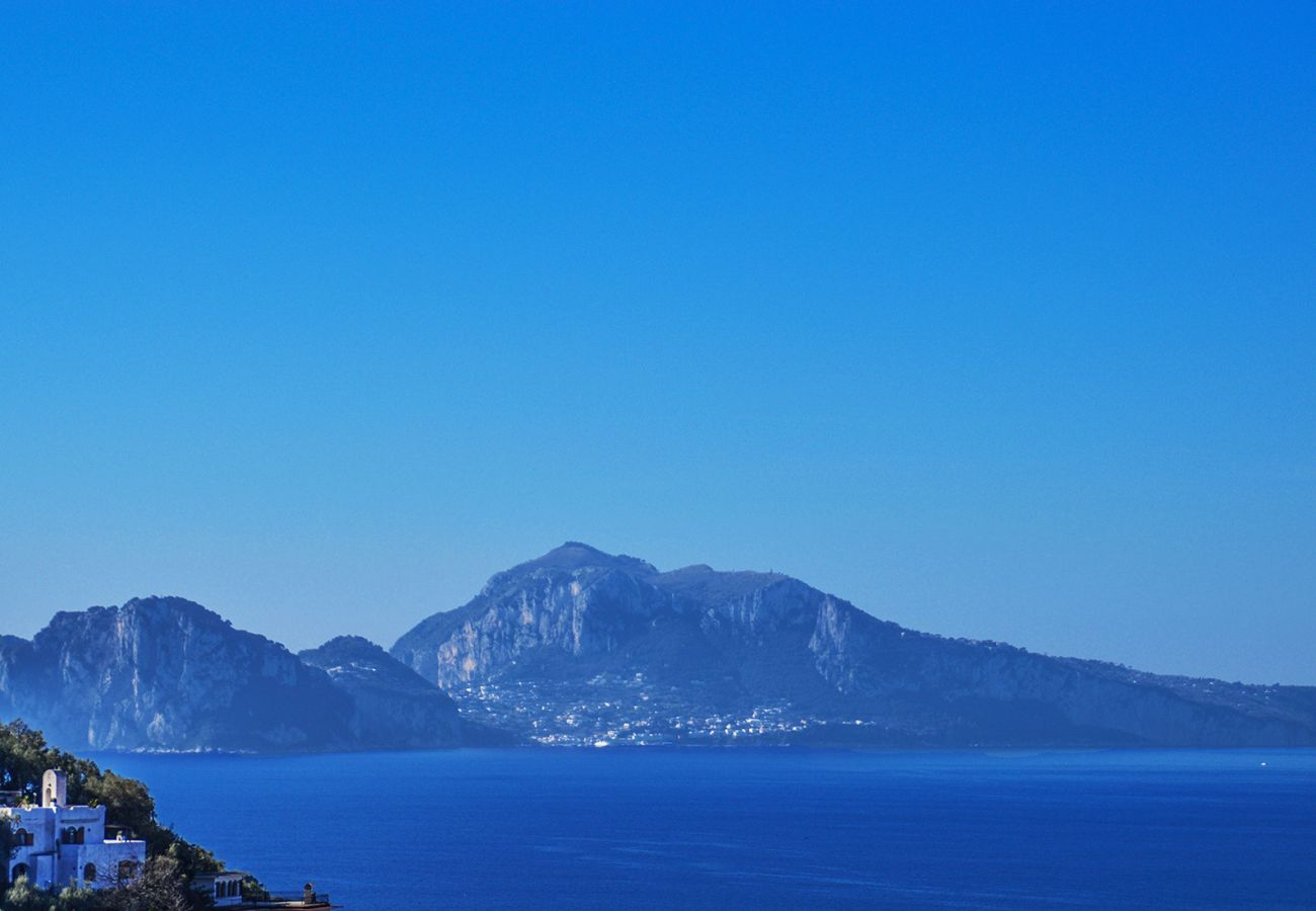 Casa a Massa Lubrense - Casa Marisa con Vista Mare, Terrazza e Parcheggio