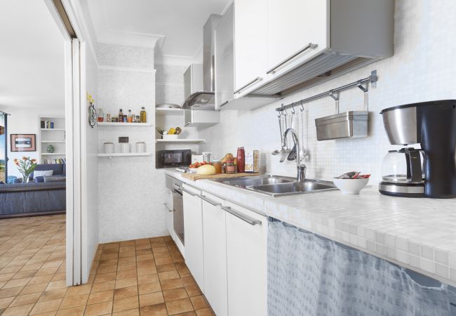 Villa a Sant´Agata sui Due Golfi - AMORE RENTALS - Villa dei Galli con Piscina Privata, Vista Mare, Giardino, Parcheggio e Aria Condizionata Villa a Sant´Agata sui Due Golfi - AMORE RENTALS - Villa dei Galli con Piscina Privata, Vista Mare, Giardino, Parcheggio e Aria Condizionata