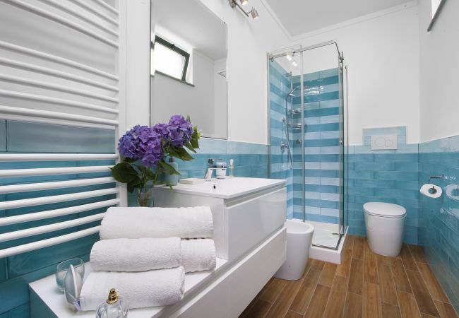 Villa a Sant´Agata sui Due Golfi - AMORE RENTALS - Villa dei Galli con Piscina Privata, Vista Mare, Giardino, Parcheggio e Aria Condizionata Villa a Sant´Agata sui Due Golfi - AMORE RENTALS - Villa dei Galli con Piscina Privata, Vista Mare, Giardino, Parcheggio e Aria Condizionata