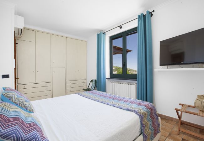 Villa a Sant´Agata sui Due Golfi - AMORE RENTALS - Villa dei Galli con Piscina Privata, Vista Mare, Giardino, Parcheggio e Aria Condizionata Villa a Sant´Agata sui Due Golfi - AMORE RENTALS - Villa dei Galli con Piscina Privata, Vista Mare, Giardino, Parcheggio e Aria Condizionata