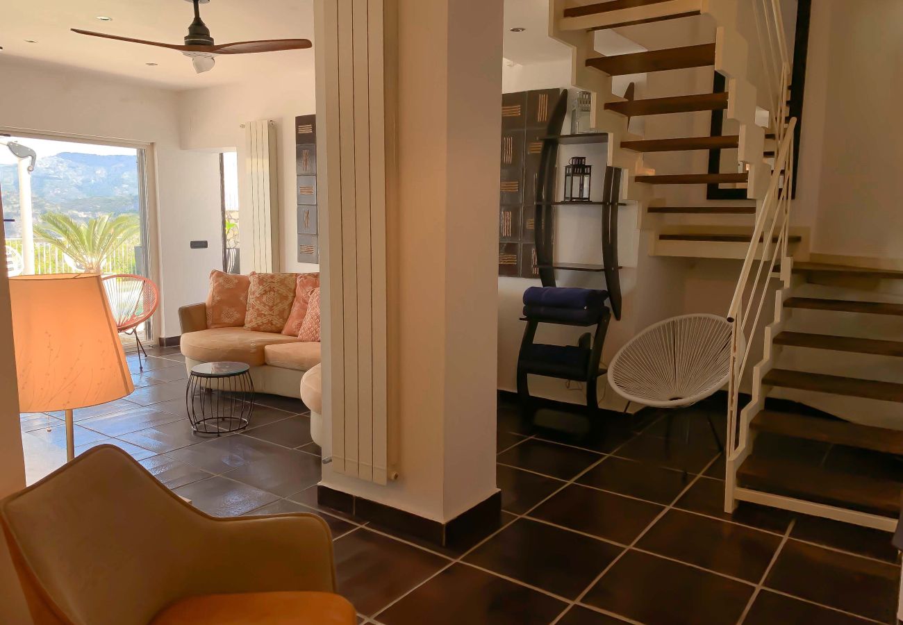 Casa a Sorrento - AMORE RENTALS - Casa Augusta A con Mini Piscina, Vista Mare, Parcheggio e Terrazzi Privati