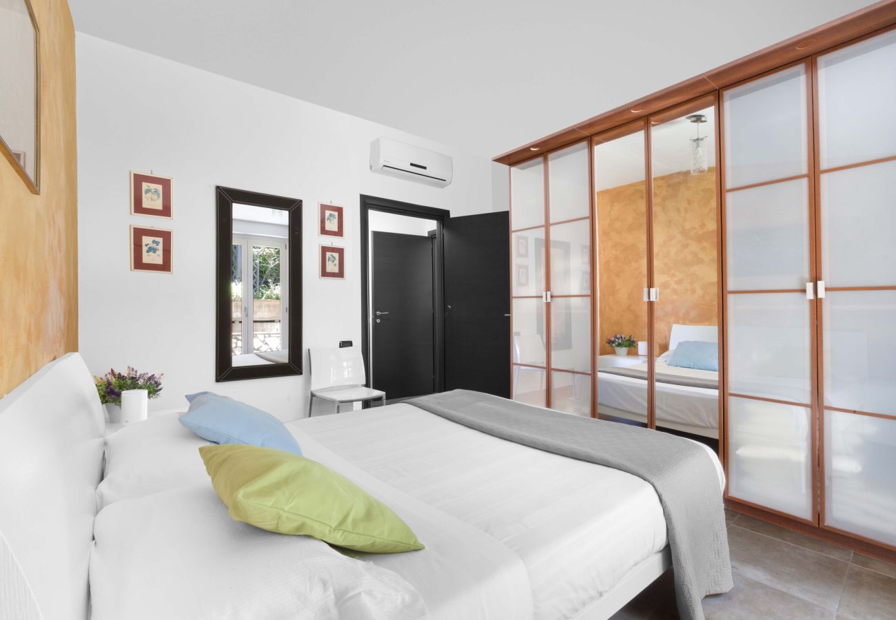 Casa a Sorrento - AMORE RENTALS - Casa Augusta B con Terrazza Privata, Barbecue e Vista Mare