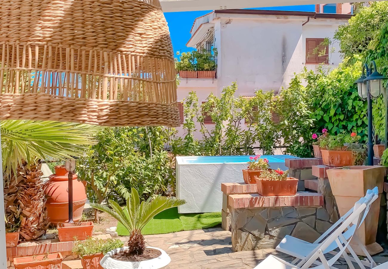 Casa a Sorrento - AMORE RENTALS - Casa Augusta B con Terrazza Privata, Barbecue e Vista Mare