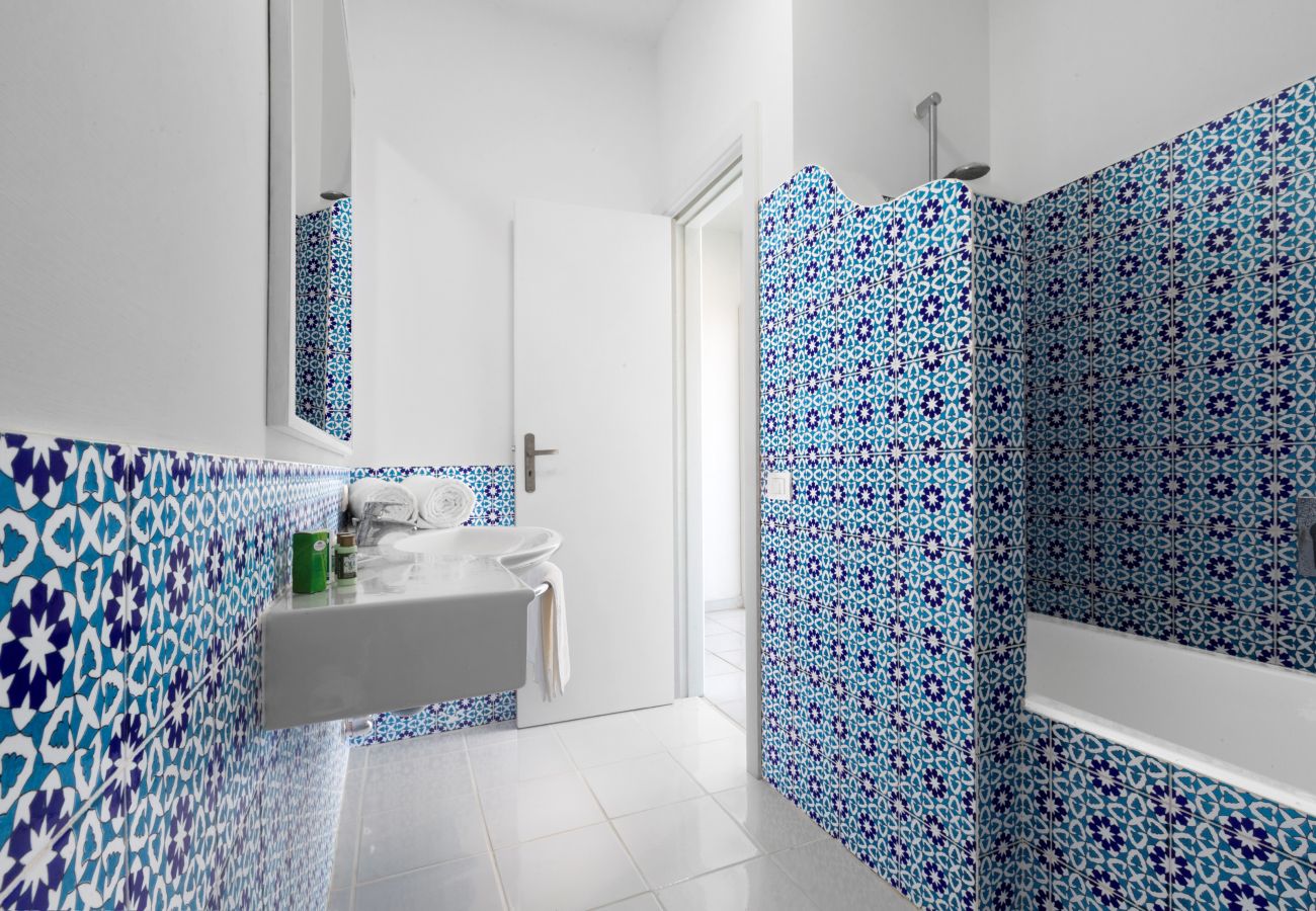Villa a Massa Lubrense - AMORE RENTALS - Villa del Sole con Vista Mare, Discesa Diretta al Mare, Parcheggio e Aria Condizionata
