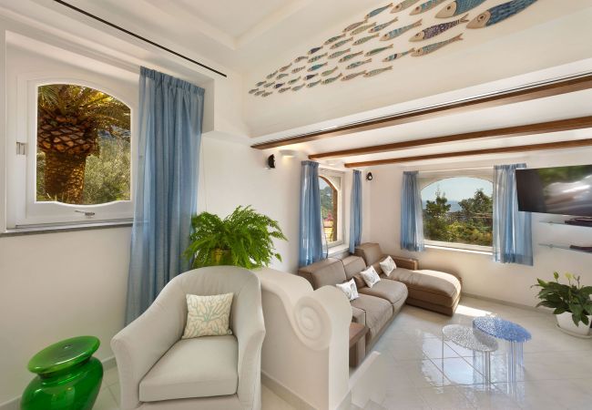 Villa a Nerano - AMORE RENTALS - Villa Ariadne con Vista Mare, Jacuzzi, Piscina e Colazione Villa a Nerano - AMORE RENTALS - Villa Ariadne con Vista Mare, Jacuzzi, Piscina e Colazione