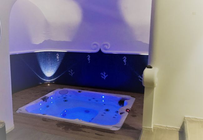 Villa a Nerano - AMORE RENTALS - Villa Ariadne con Vista Mare, Jacuzzi, Piscina e Colazione Villa a Nerano - AMORE RENTALS - Villa Ariadne con Vista Mare, Jacuzzi, Piscina e Colazione