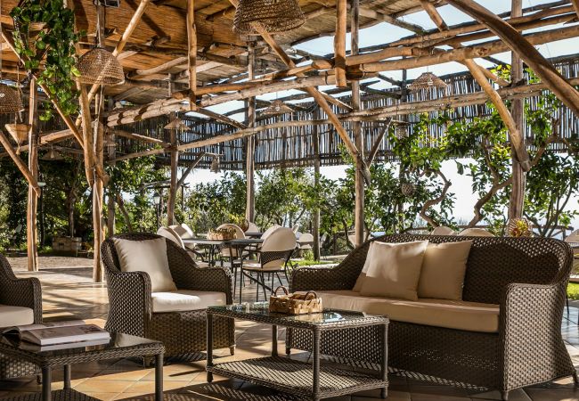 Villa a Sant´Agata sui Due Golfi - AMORE RENTALS - Villa Amiela con Piscina Privata, Vista Mare, Giardino,Terrazzi e Parcheggio Villa a Sant´Agata sui Due Golfi - AMORE RENTALS - Villa Amiela con Piscina Privata, Vista Mare, Giardino,Terrazzi e Parcheggio