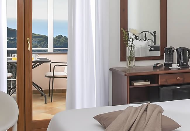 Villa a Sant´Agata sui Due Golfi - AMORE RENTALS - Villa Amiela con Piscina Privata, Vista Mare, Giardino,Terrazzi e Parcheggio Villa a Sant´Agata sui Due Golfi - AMORE RENTALS - Villa Amiela con Piscina Privata, Vista Mare, Giardino,Terrazzi e Parcheggio