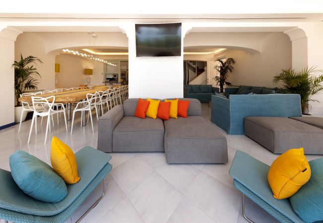 Villa a Nerano - AMORE RENTALS -Villa Giove con Piscina Privata, Vista Mare, Jacuzzi e Colazione Vicino al Mare Villa a Nerano - AMORE RENTALS -Villa Giove con Piscina Privata, Vista Mare, Jacuzzi e Colazione Vicino al Mare