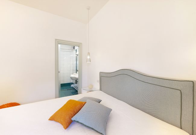 Villa a Nerano - AMORE RENTALS -Villa Giove con Piscina Privata, Vista Mare, Jacuzzi e Colazione Vicino al Mare Villa a Nerano - AMORE RENTALS -Villa Giove con Piscina Privata, Vista Mare, Jacuzzi e Colazione Vicino al Mare