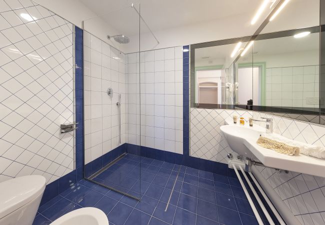 Villa a Nerano - AMORE RENTALS -Villa Giove con Piscina Privata, Vista Mare, Jacuzzi e Colazione Vicino al Mare Villa a Nerano - AMORE RENTALS -Villa Giove con Piscina Privata, Vista Mare, Jacuzzi e Colazione Vicino al Mare