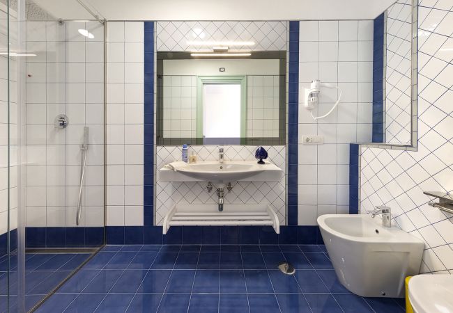 Villa a Nerano - AMORE RENTALS -Villa Giove con Piscina Privata, Vista Mare, Jacuzzi e Colazione Vicino al Mare Villa a Nerano - AMORE RENTALS -Villa Giove con Piscina Privata, Vista Mare, Jacuzzi e Colazione Vicino al Mare