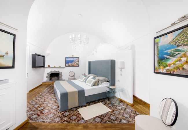 Villa a Positano - AMORE RENTALS - Villa Mimosa con Piscina Privata, Vista Mare, Aria Condizionata, Positano Centro Villa a Positano - AMORE RENTALS - Villa Mimosa con Piscina Privata, Vista Mare, Aria Condizionata, Positano Centro