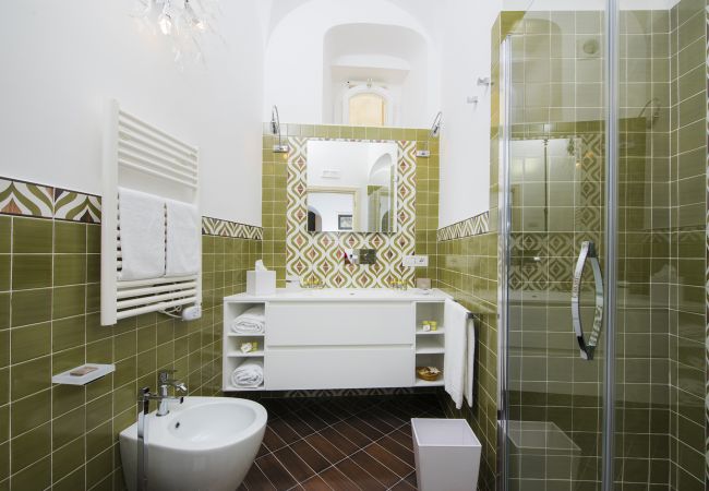 Villa a Positano - AMORE RENTALS - Villa Mimosa con Piscina Privata, Vista Mare, Aria Condizionata, Positano Centro Villa a Positano - AMORE RENTALS - Villa Mimosa con Piscina Privata, Vista Mare, Aria Condizionata, Positano Centro