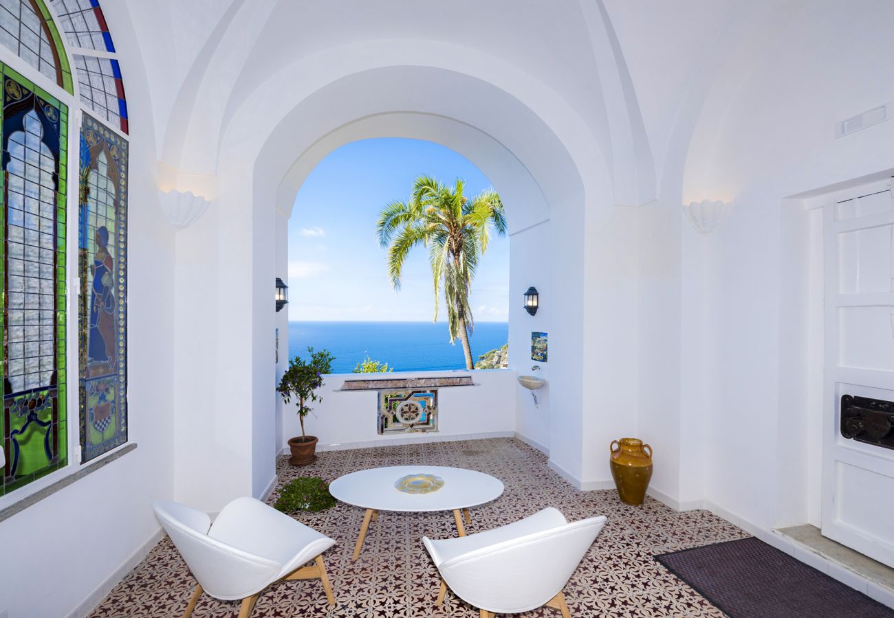 Villa a Positano - AMORE RENTALS - Villa Mimosa con Piscina Privata, Vista Mare, Aria Condizionata, Positano Centro