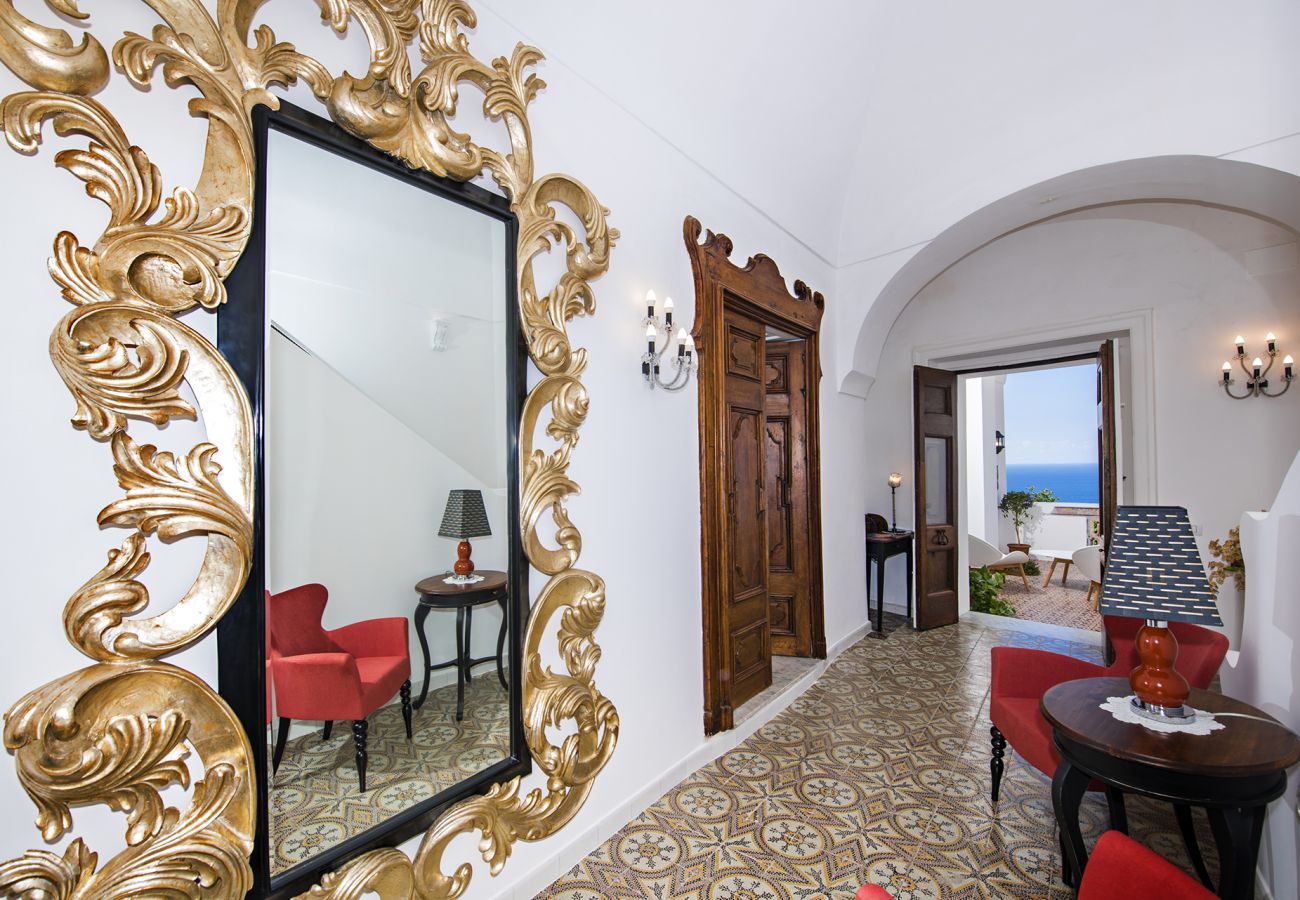 Villa a Positano - AMORE RENTALS - Villa Mimosa con Piscina Privata, Vista Mare, Aria Condizionata, Positano Centro