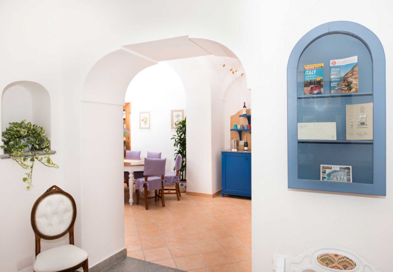 Villa a Positano - AMORE RENTALS - Villa Zeus con Piscina Privata, Vista Mare, Terrazzi e Aria Condizionata