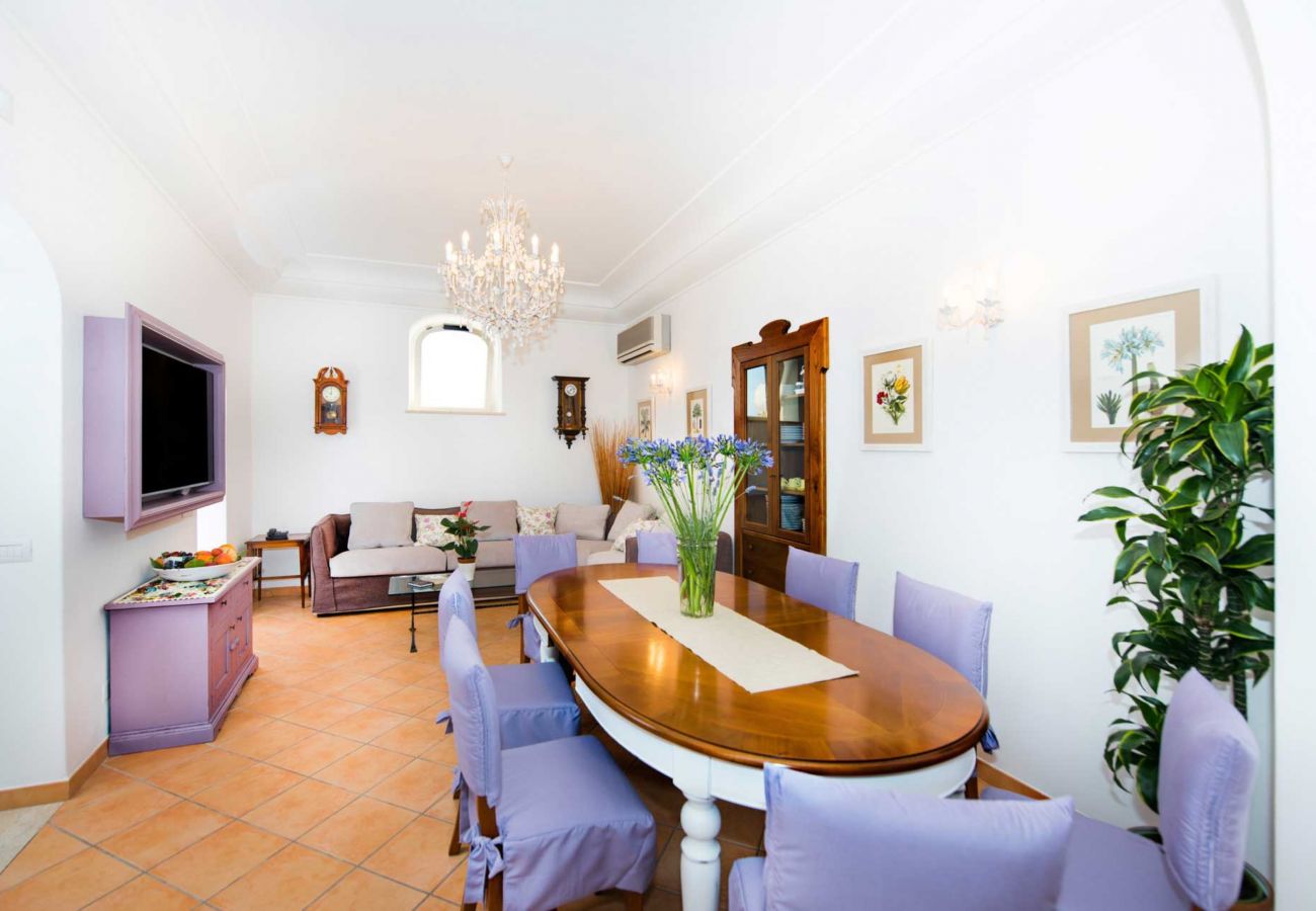 Villa a Positano - AMORE RENTALS - Villa Zeus con Piscina Privata, Vista Mare, Terrazzi e Aria Condizionata