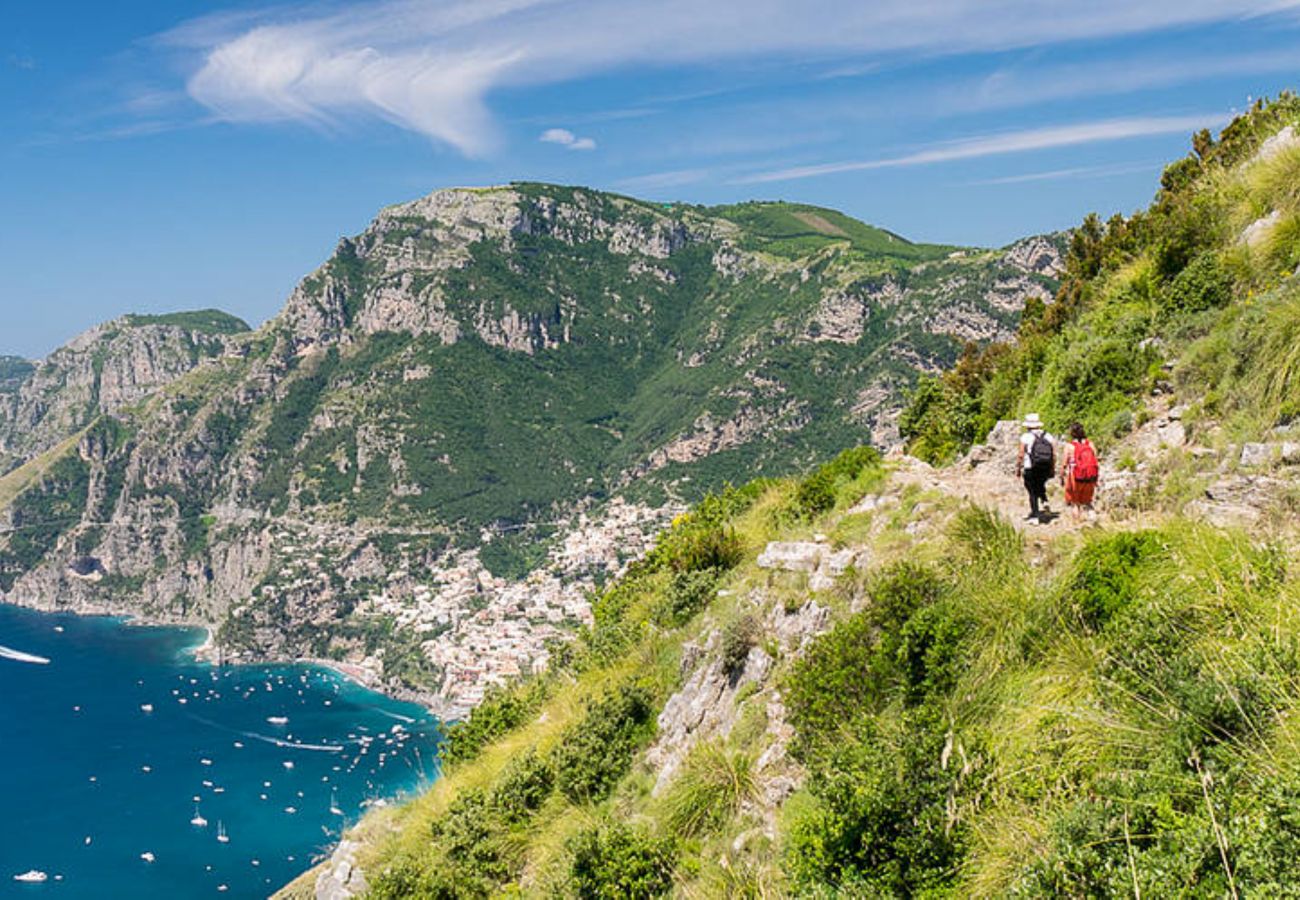 Villa a Positano - AMORE RENTALS - Villa Zeus con Piscina Privata, Vista Mare, Terrazzi e Aria Condizionata