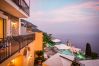 Villa a Positano - AMORE RENTALS - Villa Zeus con Piscina Privata, Vista Mare, Terrazzi e Aria Condizionata