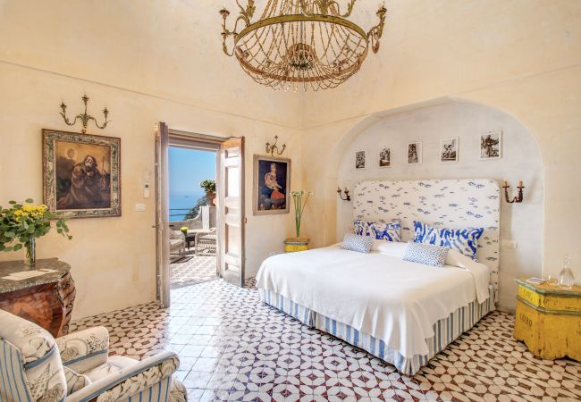 Villa a Positano - AMORE RENTALS - Villa Angelina con Piscina Privata, Vista Mare, Cuoco e Colazione Ideale per Matrimoni Villa a Positano - AMORE RENTALS - Villa Angelina con Piscina Privata, Vista Mare, Cuoco e Colazione Ideale per Matrimoni