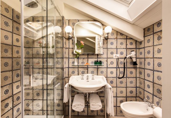 Villa a Positano - AMORE RENTALS - Villa Angelina con Piscina Privata, Vista Mare, Cuoco e Colazione Ideale per Matrimoni Villa a Positano - AMORE RENTALS - Villa Angelina con Piscina Privata, Vista Mare, Cuoco e Colazione Ideale per Matrimoni