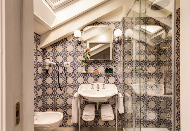 Villa a Positano - AMORE RENTALS - Villa Angelina con Piscina Privata, Vista Mare, Cuoco e Colazione Ideale per Matrimoni Villa a Positano - AMORE RENTALS - Villa Angelina con Piscina Privata, Vista Mare, Cuoco e Colazione Ideale per Matrimoni