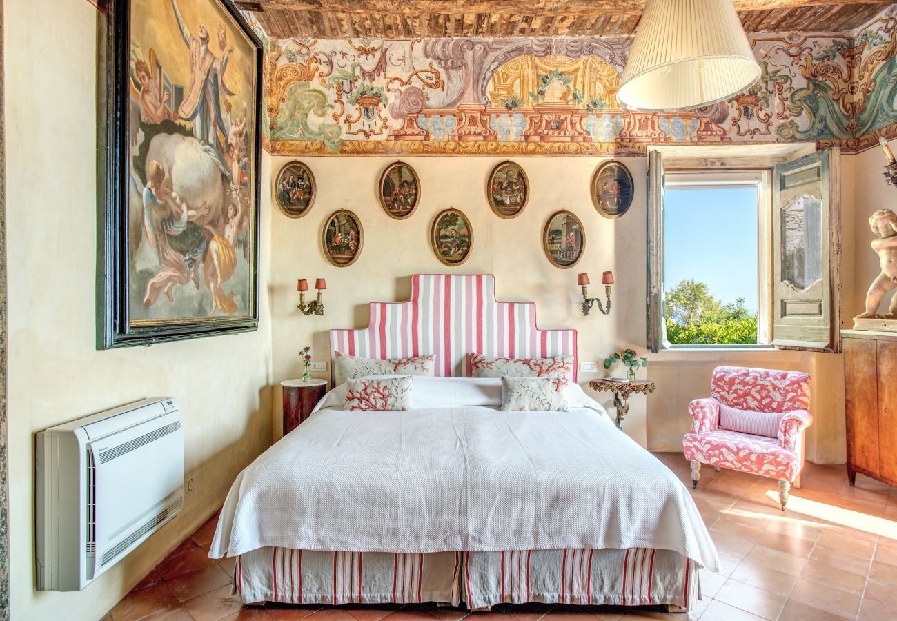 Villa a Positano - AMORE RENTALS - Villa Angelina con Piscina Privata, Vista Mare, Cuoco e Colazione Ideale per Matrimoni