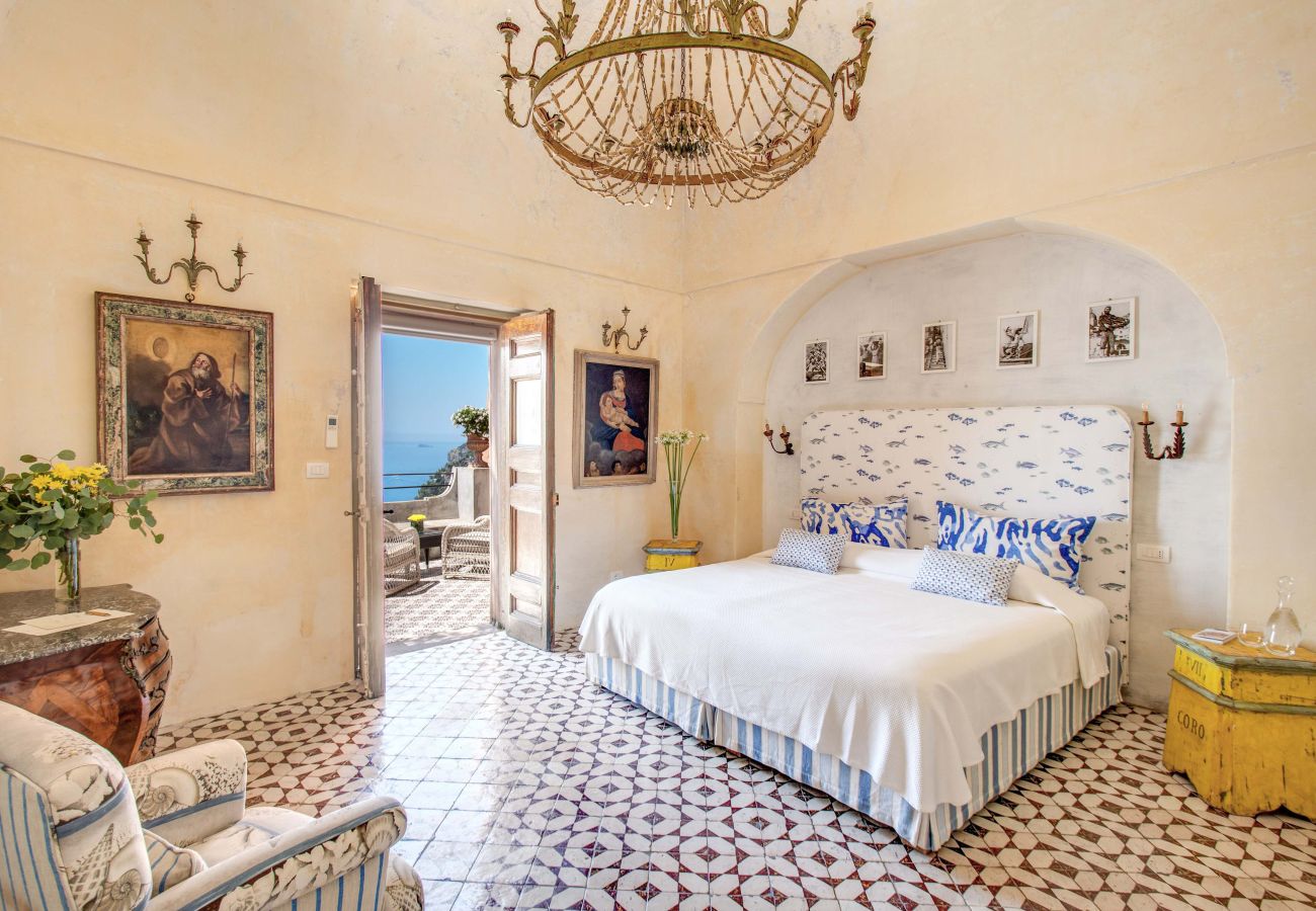 Villa a Positano - AMORE RENTALS - Villa San Giacomo – Villa di Lusso Storica con Vista Mare