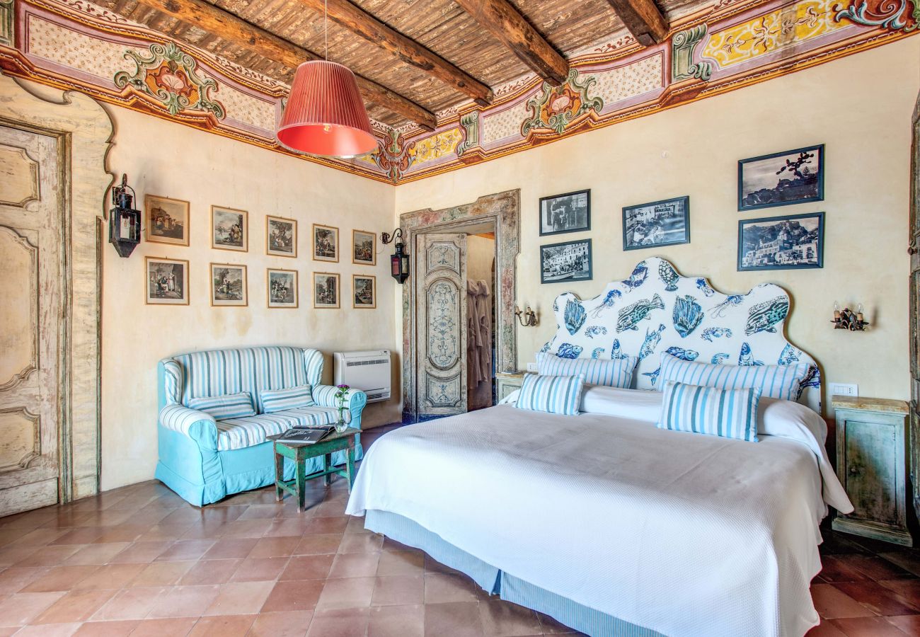 Villa a Positano - AMORE RENTALS - Villa San Giacomo – Villa di Lusso Storica con Vista Mare