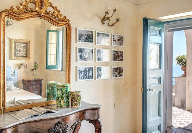 Villa a Positano - AMORE RENTALS - Villa Angelina 1 con Piscina Privata, Vista Mare, Cuoco e Colazione Ideale per Matrimoni Villa a Positano - AMORE RENTALS - Villa Angelina 1 con Piscina Privata, Vista Mare, Cuoco e Colazione Ideale per Matrimoni