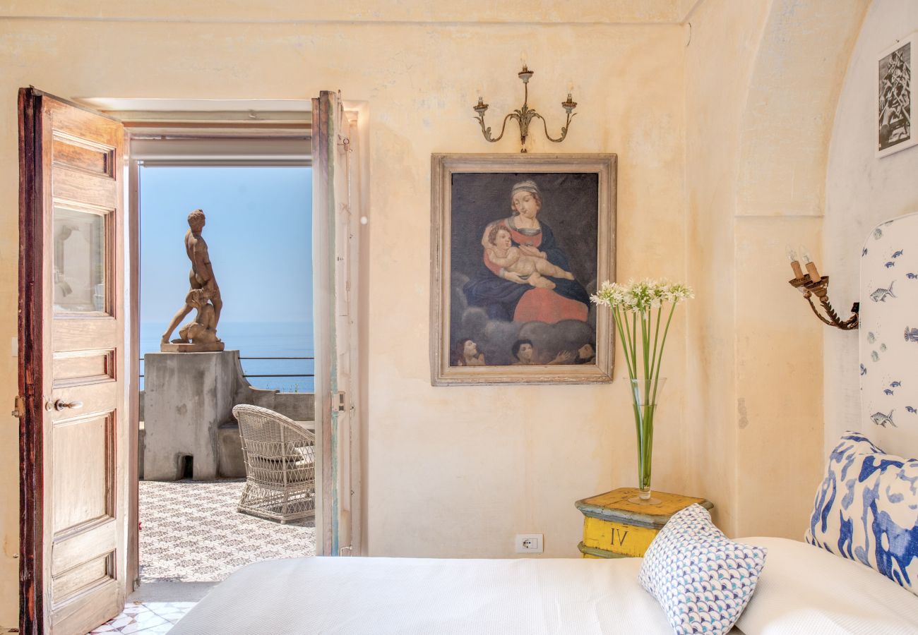 Villa a Positano - AMORE RENTALS - Villa Angelina 1 con Piscina Privata, Vista Mare, Cuoco e Colazione Ideale per Matrimoni