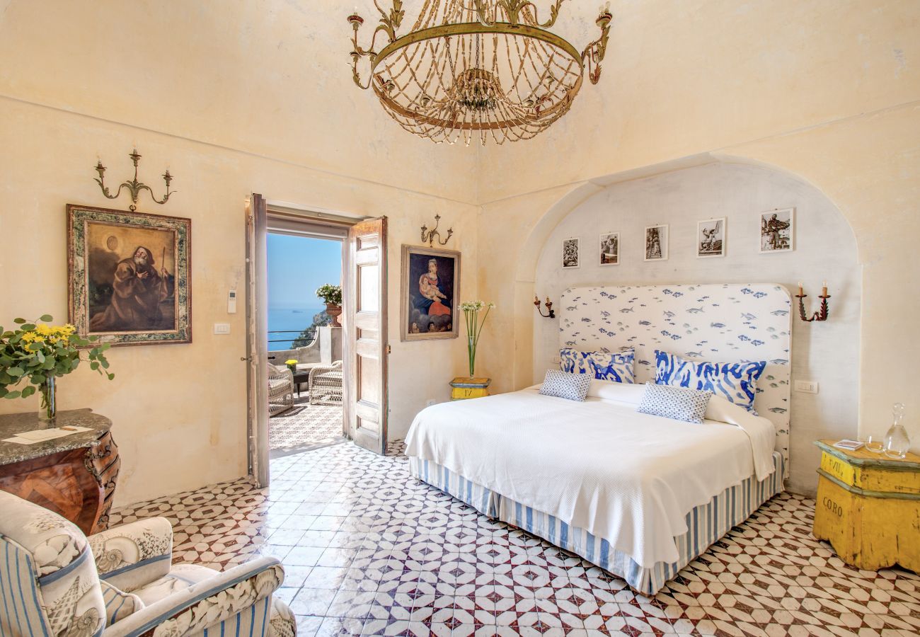 Villa a Positano - AMORE RENTALS - Villa Angelina 1 con Piscina Privata, Vista Mare, Cuoco e Colazione Ideale per Matrimoni