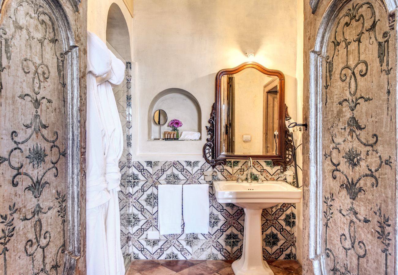 Villa a Positano - AMORE RENTALS - Villa Angelina 1 con Piscina Privata, Vista Mare, Cuoco e Colazione Ideale per Matrimoni