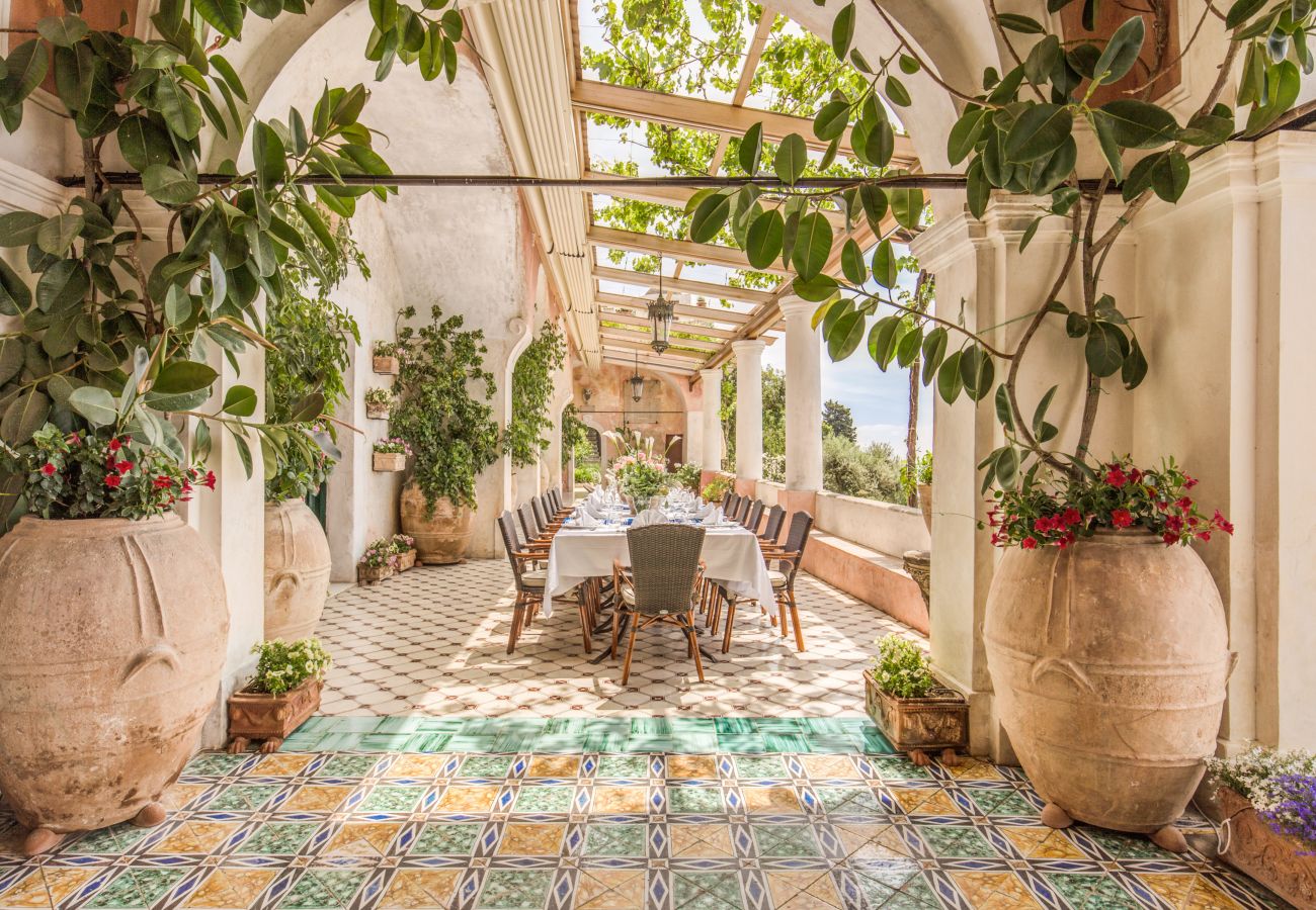 Villa a Positano - AMORE RENTALS - Villa Angelina 1 con Piscina Privata, Vista Mare, Cuoco e Colazione Ideale per Matrimoni