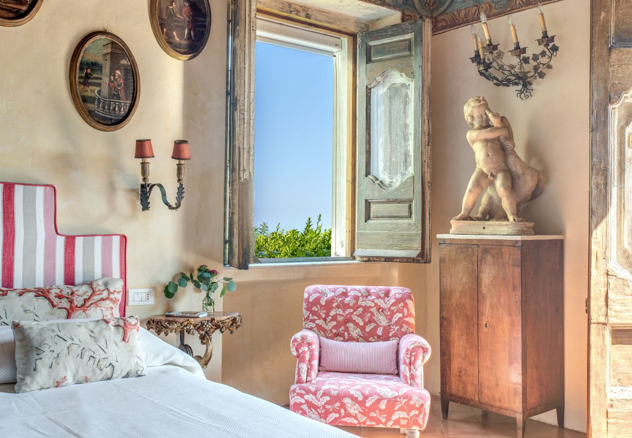 Villa a Positano - AMORE RENTALS - Villa Angelina 1 con Piscina Privata, Vista Mare, Cuoco e Colazione Ideale per Matrimoni