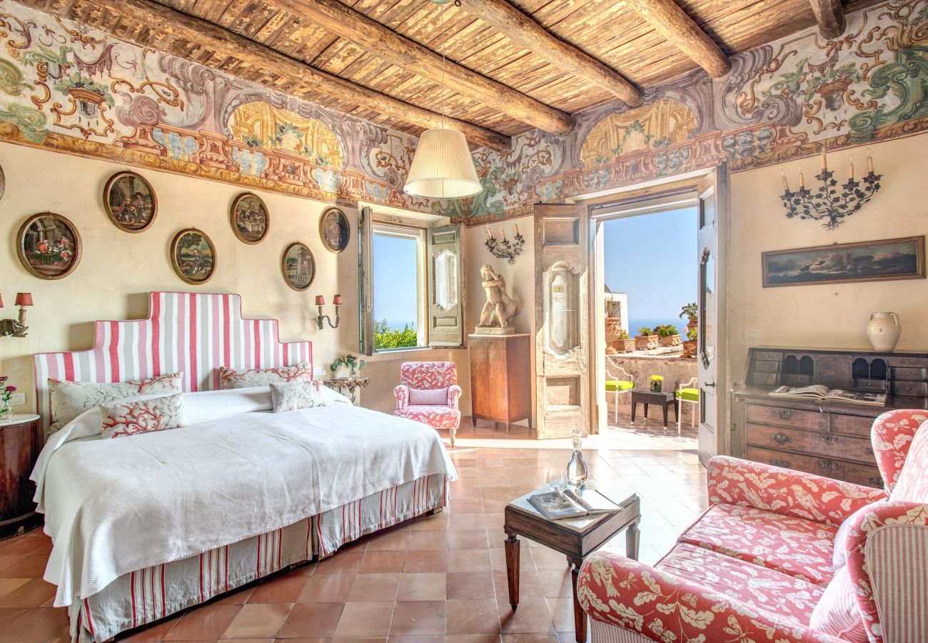 Villa a Positano - AMORE RENTALS - Villa San Giacomo 1 – Villa di Lusso Storica con Vista Mare