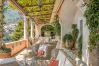 Villa a Positano - AMORE RENTALS - Villa Angelina 1 con Piscina Privata, Vista Mare, Cuoco e Colazione Ideale per Matrimoni Villa a Positano - AMORE RENTALS - Villa Angelina 1 con Piscina Privata, Vista Mare, Cuoco e Colazione Ideale per Matrimoni