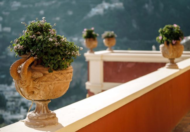 Villa a Positano - AMORE RENTALS - Palazzo Santa Croce con Piscina Riscaldata, Vista Mare, Cuoco e Colazione Ideale per Matrimoni Villa a Positano - AMORE RENTALS - Palazzo Santa Croce con Piscina Riscaldata, Vista Mare, Cuoco e Colazione Ideale per Matrimoni