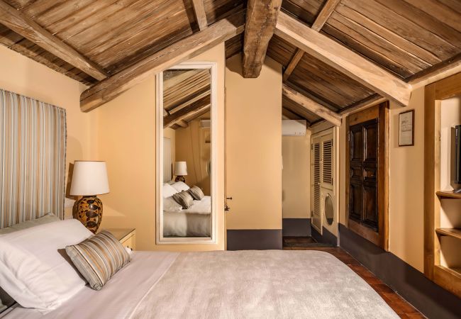 Villa a Positano - AMORE RENTALS - Palazzo Santa Croce con Piscina Riscaldata, Vista Mare, Cuoco e Colazione Ideale per Matrimoni Villa a Positano - AMORE RENTALS - Palazzo Santa Croce con Piscina Riscaldata, Vista Mare, Cuoco e Colazione Ideale per Matrimoni