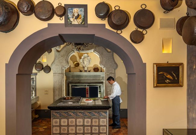 Villa a Positano - AMORE RENTALS - Palazzo Santa Croce con Piscina Riscaldata, Vista Mare, Cuoco e Colazione Ideale per Matrimoni Villa a Positano - AMORE RENTALS - Palazzo Santa Croce con Piscina Riscaldata, Vista Mare, Cuoco e Colazione Ideale per Matrimoni