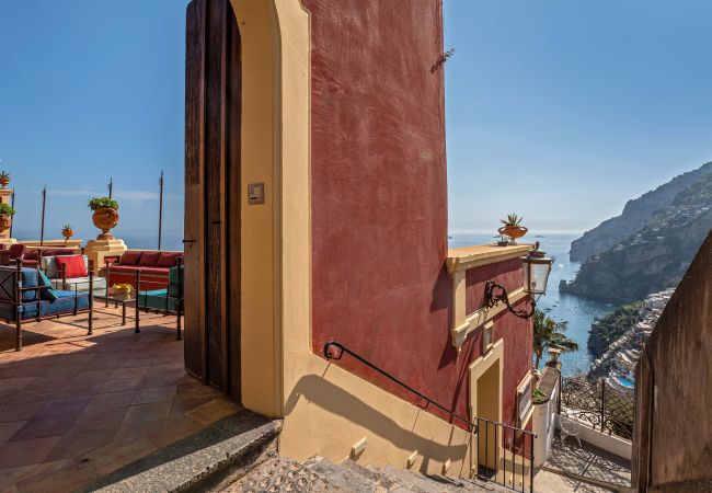 Villa a Positano - AMORE RENTALS - Palazzo Santa Croce con Piscina Riscaldata, Vista Mare, Cuoco e Colazione Ideale per Matrimoni Villa a Positano - AMORE RENTALS - Palazzo Santa Croce con Piscina Riscaldata, Vista Mare, Cuoco e Colazione Ideale per Matrimoni