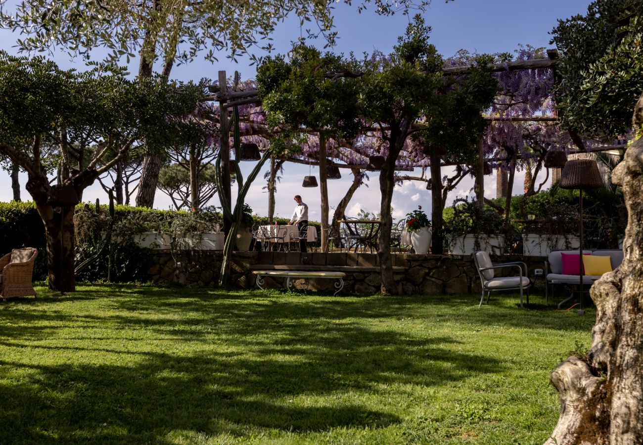 Villa a Sant´Agata sui Due Golfi - AMORE RENTALS - Villa Jasmine con Piscina Privata Ideale per Matrimoni