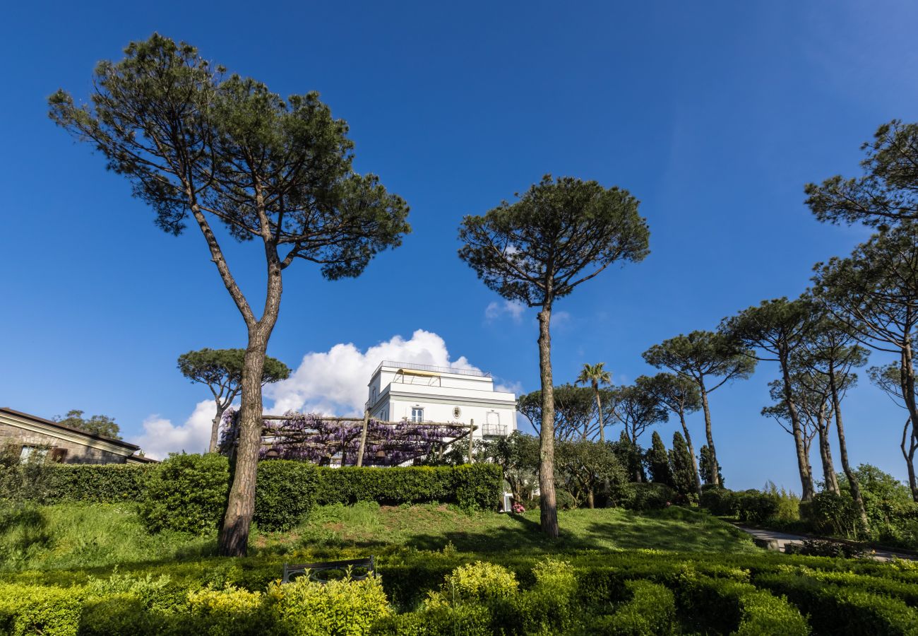 Villa a Sant´Agata sui Due Golfi - AMORE RENTALS - Villa Jasmine con Piscina Privata Ideale per Matrimoni